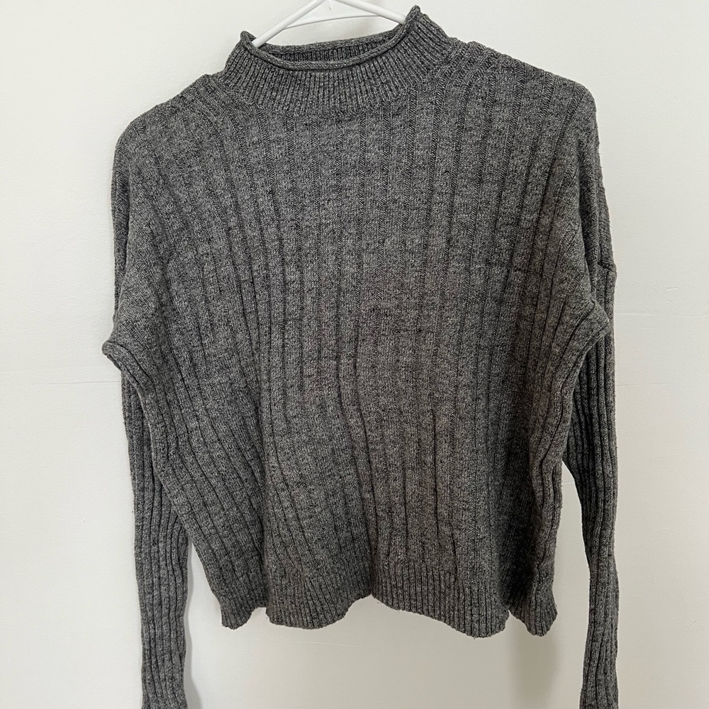 Abercrombie & Fitch Charcoal Ribbed Turtleneck Sweater